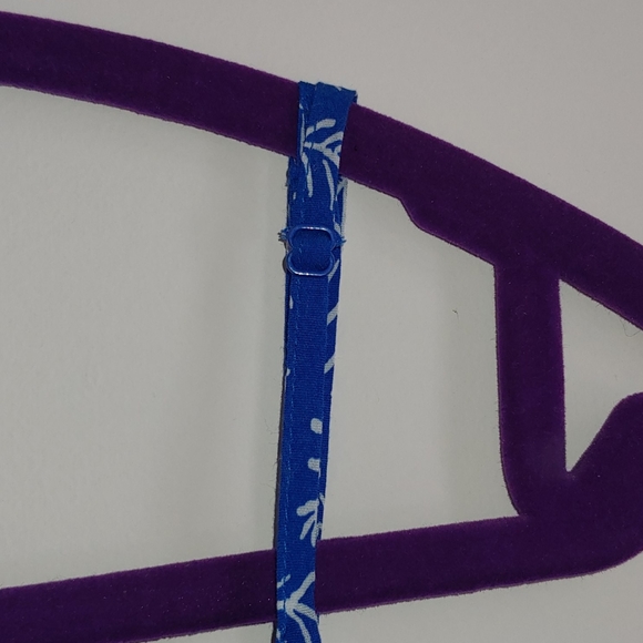 Patterned Sleeveless Peplum Babydoll Top - Picture 3 of 5